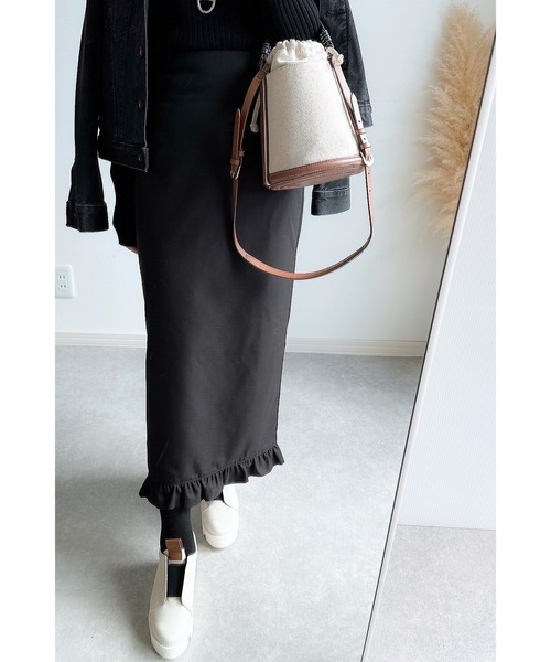 &. NOSTALGIA（アンドドットノスタルジア）の「【ZOZO限定】フリルヘムスリットタイトスカート（スカート・レディース・グレー/ブラック・FREE）」の12枚目の写真