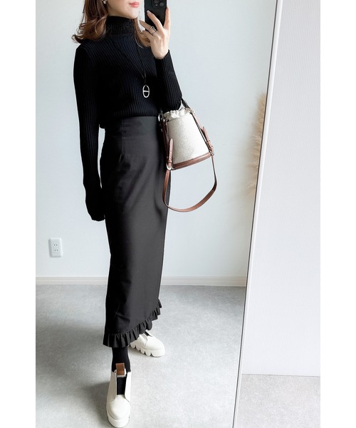 &. NOSTALGIA（アンドドットノスタルジア）の「【ZOZO限定】フリルヘムスリットタイトスカート（スカート・レディース・グレー/ブラック・FREE）」の10枚目の写真