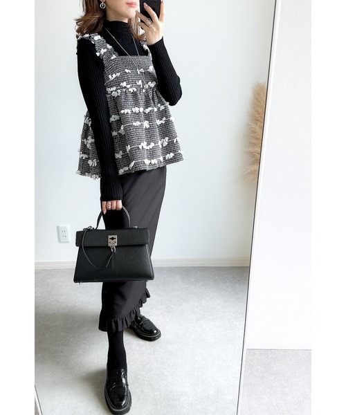 &. NOSTALGIA（アンドドットノスタルジア）の「【ZOZO限定】フリルヘムスリットタイトスカート（スカート・レディース・グレー/ブラック・FREE）」の6枚目の写真