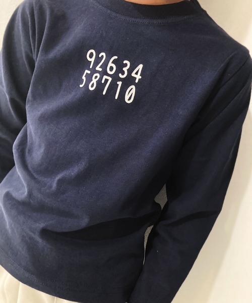 ZI-ON（ジーオン）の「ロゴデザインプリント長袖Tシャツ（Tシャツ/カットソー・キッズ・ホワイト系その他/ベージュ系その他2/ブラウン/ベージュ系その他/ホワイト系その他3/ブラック系その他3/オフホワイト/ブルー/ブラック系その他/杢グレー/ホワイト系その他2/ネイビー系/ブラック系その他4/ネイビー/モカ/ベージュ/ブラック/ブラウン系その他/ブラック系その他2/カーキ・120cm/110cm/130cm/140cm/150cm/160cm）」の18枚目の写真