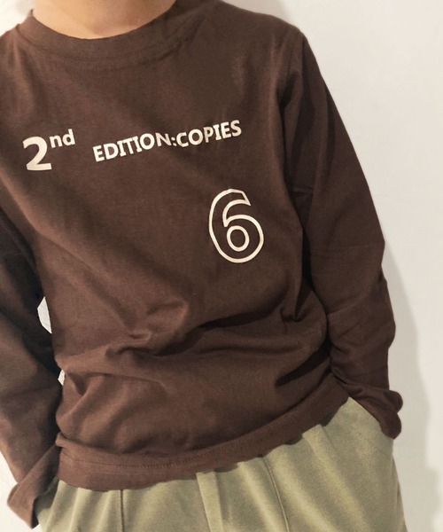 ZI-ON（ジーオン）の「ロゴデザインプリント長袖Tシャツ（Tシャツ/カットソー・キッズ・ホワイト系その他/ベージュ系その他2/ブラウン/ベージュ系その他/ホワイト系その他3/ブラック系その他3/オフホワイト/ブルー/ブラック系その他/杢グレー/ホワイト系その他2/ネイビー系/ブラック系その他4/ネイビー/モカ/ベージュ/ブラック/ブラウン系その他/ブラック系その他2/カーキ・120cm/110cm/130cm/140cm/150cm/160cm）」の11枚目の写真