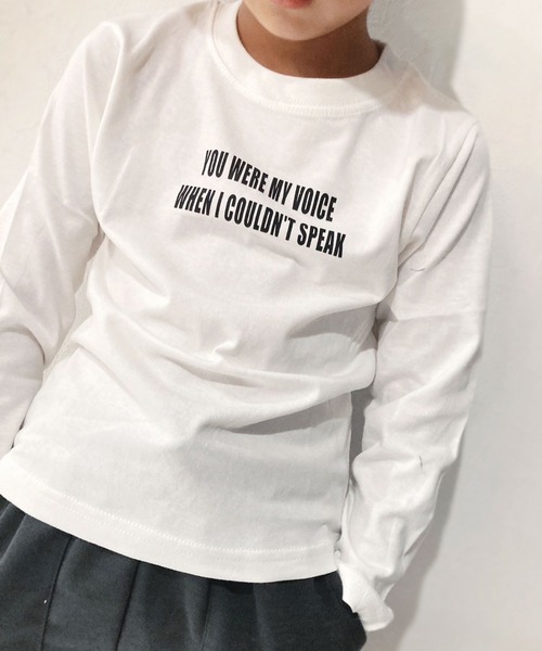 ZI-ON（ジーオン）の「ロゴデザインプリント長袖Tシャツ（Tシャツ/カットソー・キッズ・ホワイト系その他/ベージュ系その他2/ブラウン/ベージュ系その他/ホワイト系その他3/ブラック系その他3/オフホワイト/ブルー/ブラック系その他/杢グレー/ホワイト系その他2/ネイビー系/ブラック系その他4/ネイビー/モカ/ベージュ/ブラック/ブラウン系その他/ブラック系その他2/カーキ・120cm/110cm/130cm/140cm/150cm/160cm）」の4枚目の写真