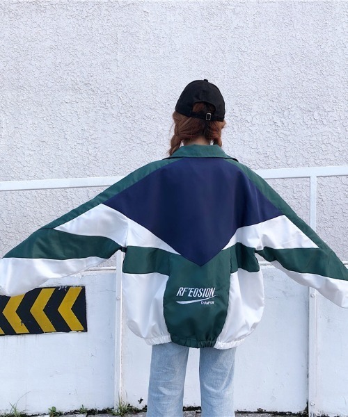 MGV（エムジーヴィー）の「レトロカラージップブルゾン（ブルゾン・レディース・パープル/グリーン・MEDIUM/LARGE/X-LARGE）」の16枚目の写真