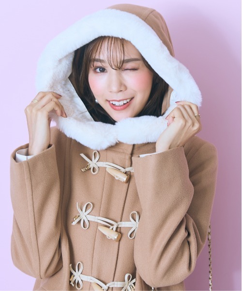 marun(マルン)の「<大きいサイズ> フェイクファーフードダッフルコート marun(ダッフルコート・レディース・ブラック/スモークピンク/アイボリー/ネイビー/キャメル・4L/L/3L/5L/LL)」の6枚目の写真