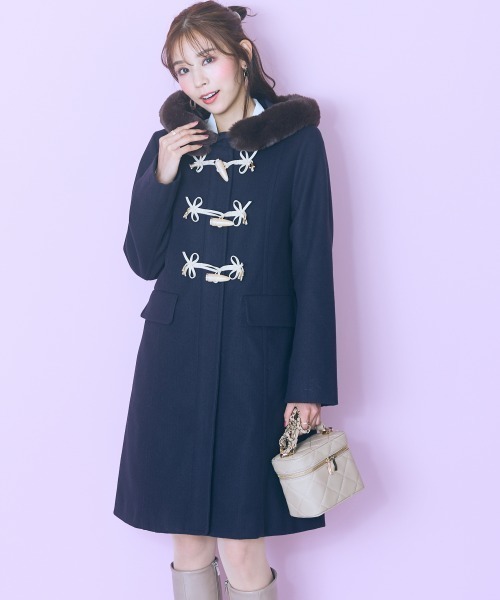 marun(マルン)の「<大きいサイズ> フェイクファーフードダッフルコート marun(ダッフルコート・レディース・ブラック/スモークピンク/アイボリー/ネイビー/キャメル・4L/L/3L/5L/LL)」の15枚目の写真