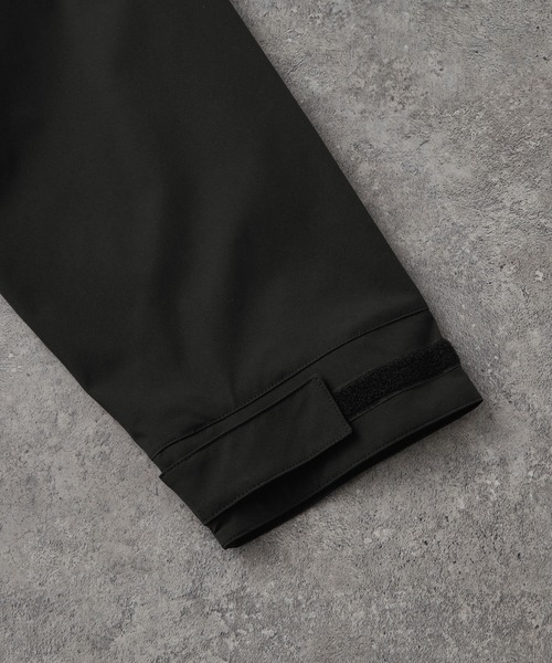 MONO-MART(モノマート)の「ファンクショナルファブリック ビッグシルエットマウンテンパーカー/撥水/防風(マウンテンパーカー・メンズ・アイボリー/カーキ/ブラック/チャコールグレー/ネイビー/ダークブラウン/ダークブルー・M/L)」の14枚目の写真