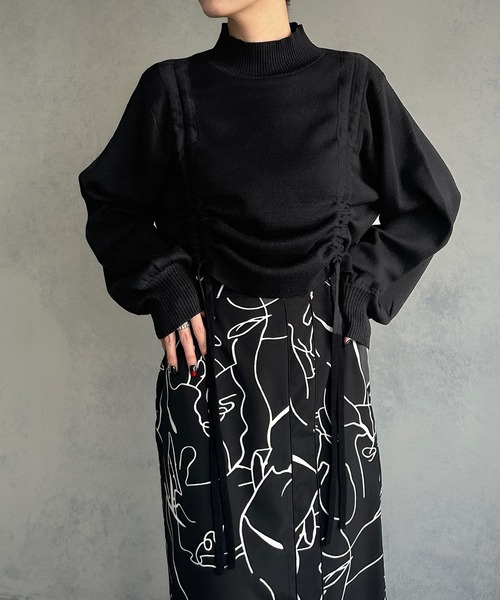 &g'aime(アンジェム)の「【&g'aime】シャーリングショートニットトップス(ニット/セーター・レディース・ブルー/グレイッシュベージュ/ブラック・FREE)」の7枚目の写真