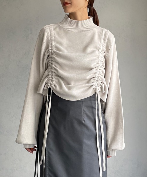 &g'aime(アンジェム)の「【&g'aime】シャーリングショートニットトップス(ニット/セーター・レディース・ブルー/グレイッシュベージュ/ブラック・FREE)」の14枚目の写真