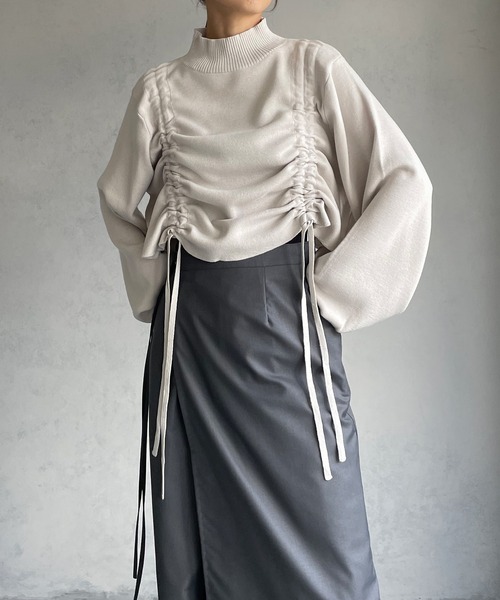 &g'aime(アンジェム)の「【&g'aime】シャーリングショートニットトップス(ニット/セーター・レディース・ブルー/グレイッシュベージュ/ブラック・FREE)」の16枚目の写真