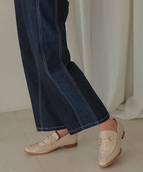 Bou Jeloud（ブージュルード）の「サイドラインデニムパンツ（デニムパンツ・レディース・インディゴブルー/ブラック・38）」の3枚目の写真