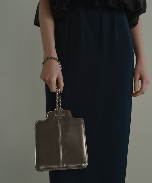 ANDRESD（アンドレスド）の「one handle square bag バッグ パーティーバッグ ワンハンドルバッグ 結婚式 お呼ばれ フォーマル 普段使い ゴールド シルバー チェーン（ハンドバッグ・レディース・モカ/シルバー/ブラック・FREE）」の5枚目の写真