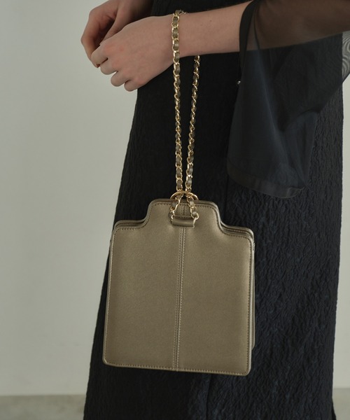 ANDRESD（アンドレスド）の「one handle square bag バッグ パーティーバッグ ワンハンドルバッグ 結婚式 お呼ばれ フォーマル 普段使い ゴールド シルバー チェーン（ハンドバッグ・レディース・モカ/シルバー/ブラック・FREE）」の18枚目の写真