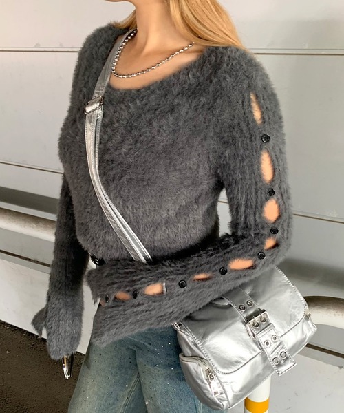 non-hedge（ノンヘッジ）の「シャギースリーブボタンショート丈ニットトップス（ニット/セーター・レディース・ベージュ/チャコールグレー/オフホワイト/ブラック・FREE）」の4枚目の写真