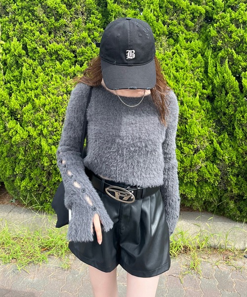 non-hedge（ノンヘッジ）の「シャギースリーブボタンショート丈ニットトップス（ニット/セーター・レディース・ベージュ/チャコールグレー/オフホワイト/ブラック・FREE）」の6枚目の写真