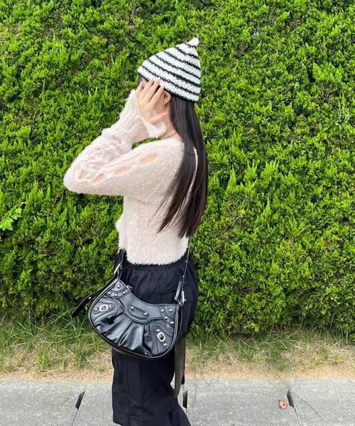 non-hedge（ノンヘッジ）の「シャギースリーブボタンショート丈ニットトップス（ニット/セーター・レディース・ベージュ/チャコールグレー/オフホワイト/ブラック・FREE）」の11枚目の写真