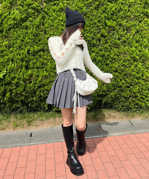 non-hedge（ノンヘッジ）の「シャギースリーブボタンショート丈ニットトップス（ニット/セーター・レディース・ベージュ/チャコールグレー/オフホワイト/ブラック・FREE）」の17枚目の写真