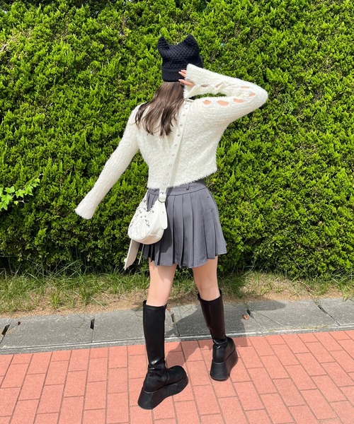 non-hedge（ノンヘッジ）の「シャギースリーブボタンショート丈ニットトップス（ニット/セーター・レディース・ベージュ/チャコールグレー/オフホワイト/ブラック・FREE）」の19枚目の写真