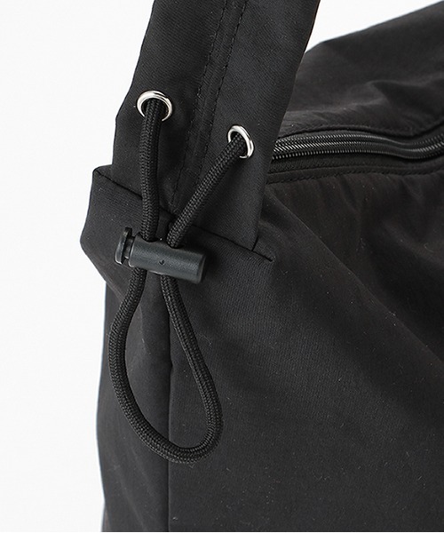 petit main（プティマイン）の「【WEB限定】ママパパドロストショルダーバッグ【クロ】（ショルダーバッグ・レディース・ブラック・フリー）」の5枚目の写真