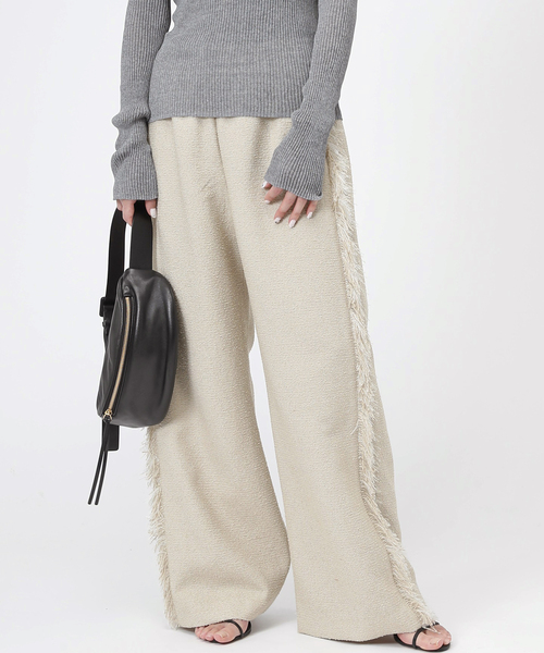 AP STUDIO(エーピーストゥディオ)の「ツイードフリンジパンツ(スラックス・レディース・ブラック/ベージュ・38/36)」の1枚目の写真