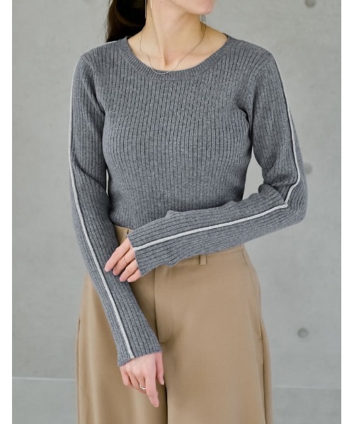 Re:EDIT（リエディ）の「[2024SS COLLECTION]配色ラインクルーネックリブニットトップス（ニット/セーター・レディース・グレー系その他/ホワイト系その他/ブラック系その他・LARGE/MEDIUM）」の3枚目の写真