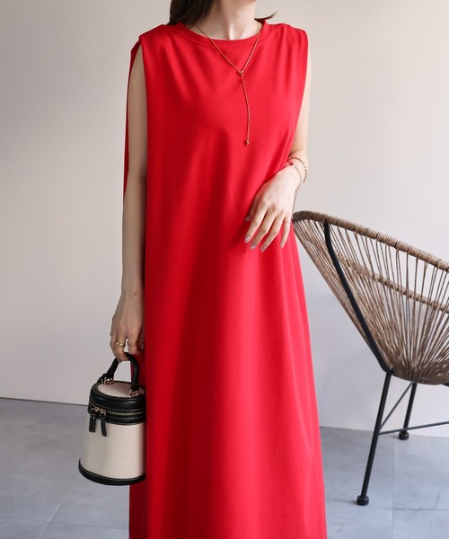 sakishimatokyo(サキシマトーキョー)の「<美シルエット>ショルダータックワンピース(ワンピース・レディース・ブラック/レッド/オフホワイト/グレー・FREE)」の4枚目の写真