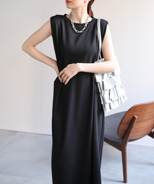 sakishimatokyo(サキシマトーキョー)の「<美シルエット>ショルダータックワンピース(ワンピース・レディース・ブラック/レッド/オフホワイト/グレー・FREE)」の17枚目の写真