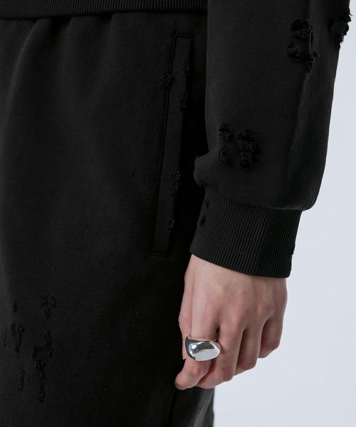 JNBY(ジェーエヌビーワイ)の「Laser-cut Floral Hooded Sweatshirt(パーカー・レディース・ブラック/ホワイト・40/38/36)」の17枚目の写真