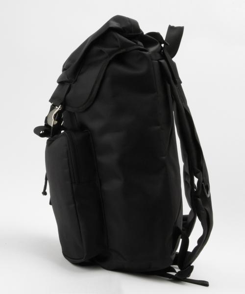 BEAMS(ビームス)の「BEAMS / フラップ デイパック(バックパック/リュック・メンズ・ブラック/ネイビー・ONE SIZE)」の17枚目の写真