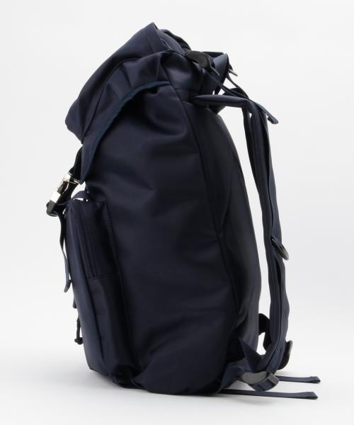 BEAMS(ビームス)の「BEAMS / フラップ デイパック(バックパック/リュック・メンズ・ブラック/ネイビー・ONE SIZE)」の14枚目の写真