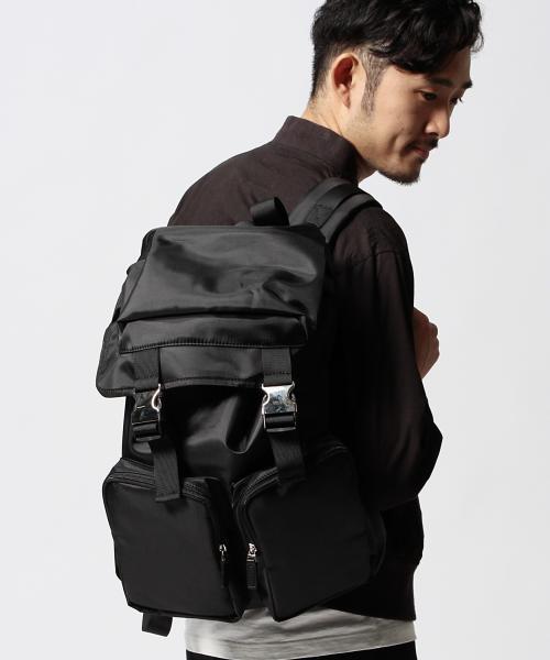 BEAMS(ビームス)の「BEAMS / フラップ デイパック(バックパック/リュック・メンズ・ブラック/ネイビー・ONE SIZE)」の22枚目の写真
