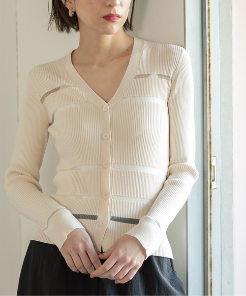 OPAQUE.CLIP（オペークドットクリップ）の「◆≪エマール検証済≫シアーボーダーVネックリブニットカーディガン【洗濯機洗い可】（カーディガン/ボレロ・レディース・ブラック/ブルー/オフホワイト/ライトグレー・42/40/38）」の6枚目の写真