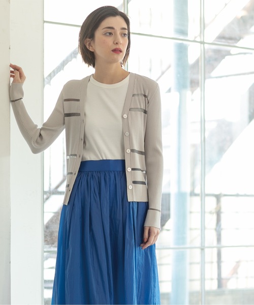 OPAQUE.CLIP（オペークドットクリップ）の「◆≪エマール検証済≫シアーボーダーVネックリブニットカーディガン【洗濯機洗い可】（カーディガン/ボレロ・レディース・ブラック/ブルー/オフホワイト/ライトグレー・42/40/38）」の14枚目の写真