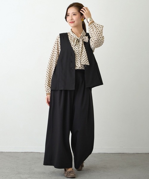 NICOLE white（ニコルホワイト）の「サイドタックジレ（ベスト・レディース・モカ/グレー/ブラック・FREE）」の13枚目の写真