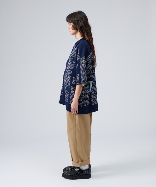 ONCILY（オンシェリー）の「NEWSPAPER PATTERN KNIT SHIRT CARDIGAN / ニュースペーパーニットシャツカーディガン（シャツ/ブラウス・メンズ・アイボリー/ネイビー・SMALL/MEDIUM/LARGE）」の20枚目の写真