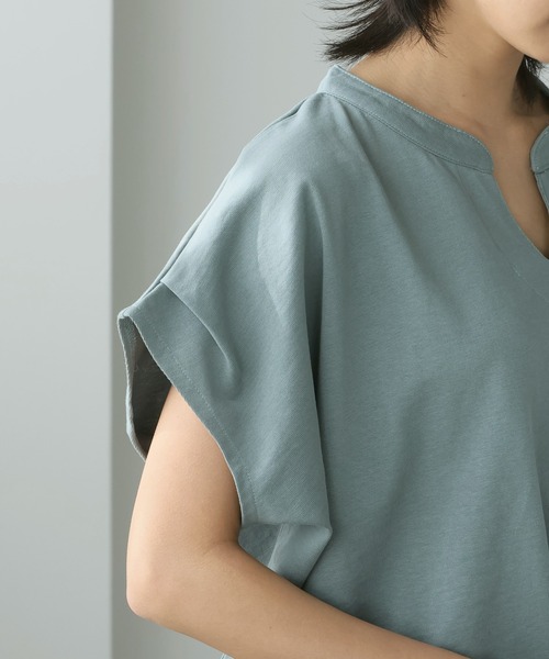 itto...(イット)の「綿100%キーネックドルマンTシャツ(Tシャツ/カットソー・レディース・アイボリー/ブラック/チャコール/グレイッシュベージュ/グリーン・M)」の17枚目の写真