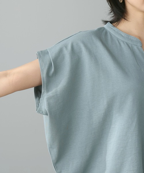 itto...(イット)の「綿100%キーネックドルマンTシャツ(Tシャツ/カットソー・レディース・アイボリー/ブラック/チャコール/グレイッシュベージュ/グリーン・M)」の18枚目の写真
