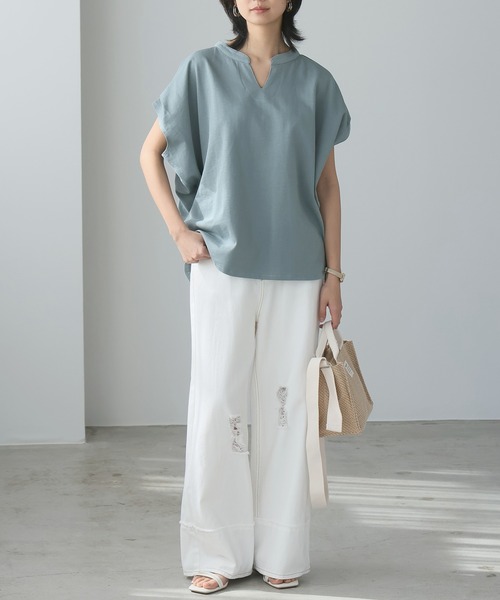 itto...(イット)の「綿100%キーネックドルマンTシャツ(Tシャツ/カットソー・レディース・アイボリー/ブラック/チャコール/グレイッシュベージュ/グリーン・M)」の8枚目の写真