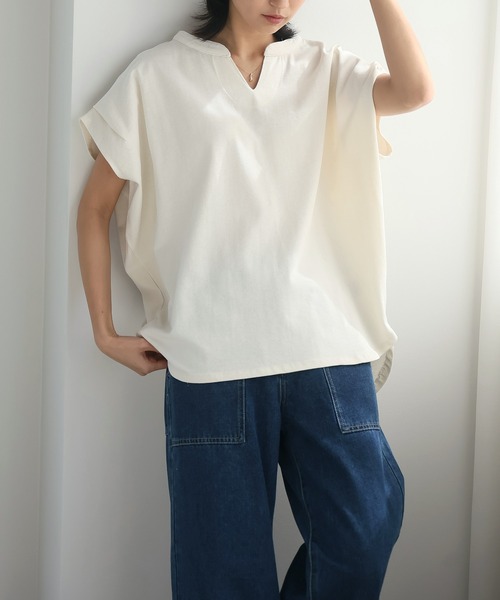 itto...(イット)の「綿100%キーネックドルマンTシャツ(Tシャツ/カットソー・レディース・アイボリー/ブラック/チャコール/グレイッシュベージュ/グリーン・M)」の20枚目の写真