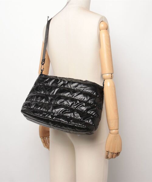 HIKA（ヒカ）の「【HIKA】2WAYキルトトートBAG（トートバッグ・レディース・ブラック/シルバー/ホワイト・FREE）」の4枚目の写真