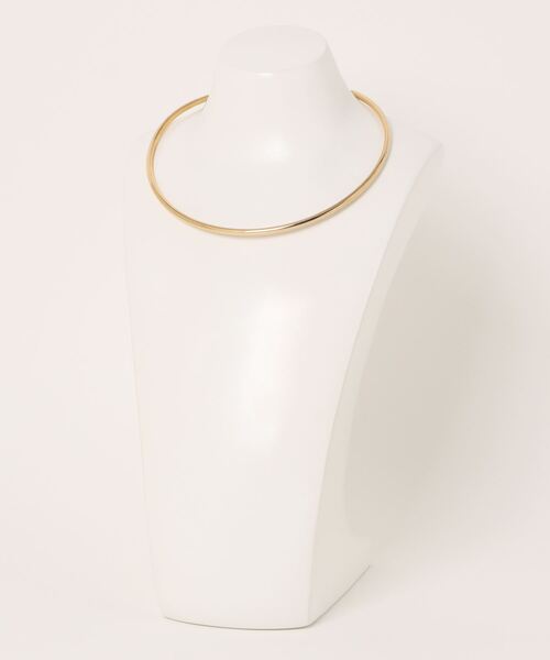 TUWAKRIM(トゥワクリム)の「【TUWAKRIM】チューブチョーカー(チョーカー・レディース・ゴールド・MEDIUM)」の8枚目の写真