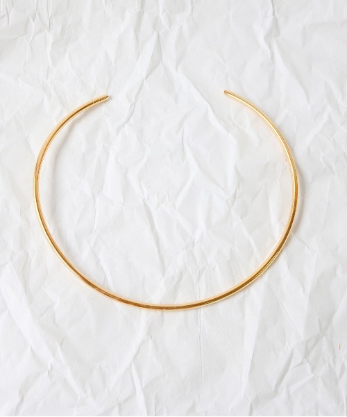 TUWAKRIM(トゥワクリム)の「【TUWAKRIM】チューブチョーカー(チョーカー・レディース・ゴールド・MEDIUM)」の1枚目の写真