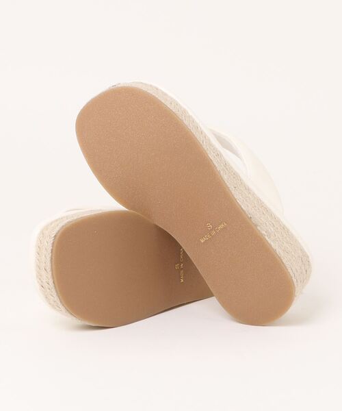 Fabby fabby(ファビィーファビィー)の「厚底ジュートトングサンダル(サンダル・レディース・ブラック/オフホワイト/ベージュ・SMALL/MEDIUM/LARGE)」の4枚目の写真