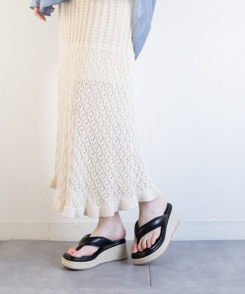 Fabby fabby(ファビィーファビィー)の「厚底ジュートトングサンダル(サンダル・レディース・ブラック/オフホワイト/ベージュ・SMALL/MEDIUM/LARGE)」の14枚目の写真