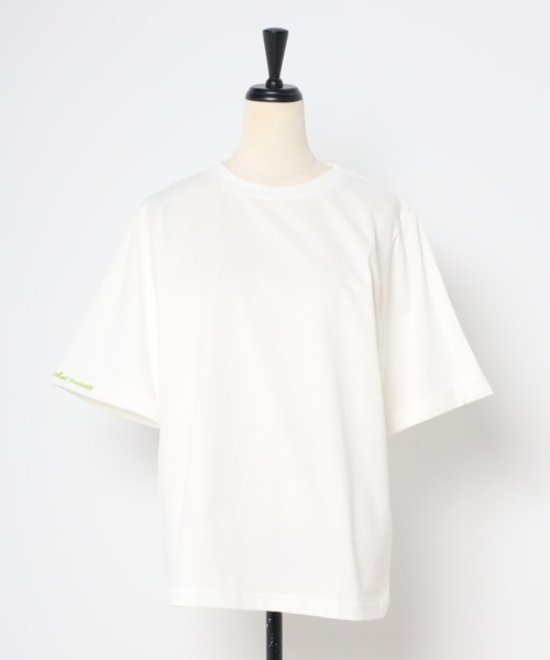 Bonjour Sagan(ボンジュールサガン)の「ロールアップスリーブレタリングロゴ刺繍Tシャツ(Tシャツ/カットソー・レディース・ブラック×ホワイト/ホワイト×ブラック/ホワイト×グリーン/ホワイト×ピンク・FREE)」の5枚目の写真