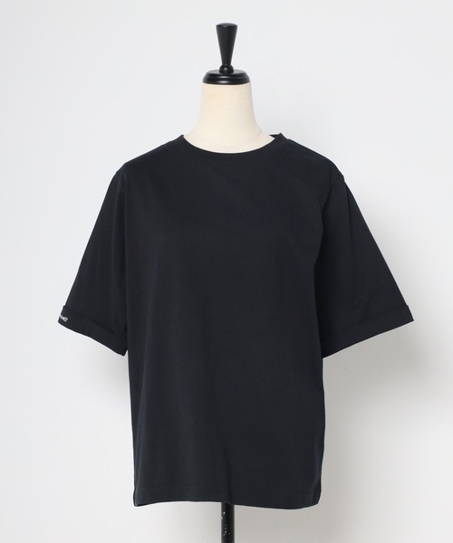 Bonjour Sagan(ボンジュールサガン)の「ロールアップスリーブレタリングロゴ刺繍Tシャツ(Tシャツ/カットソー・レディース・ブラック×ホワイト/ホワイト×ブラック/ホワイト×グリーン/ホワイト×ピンク・FREE)」の8枚目の写真