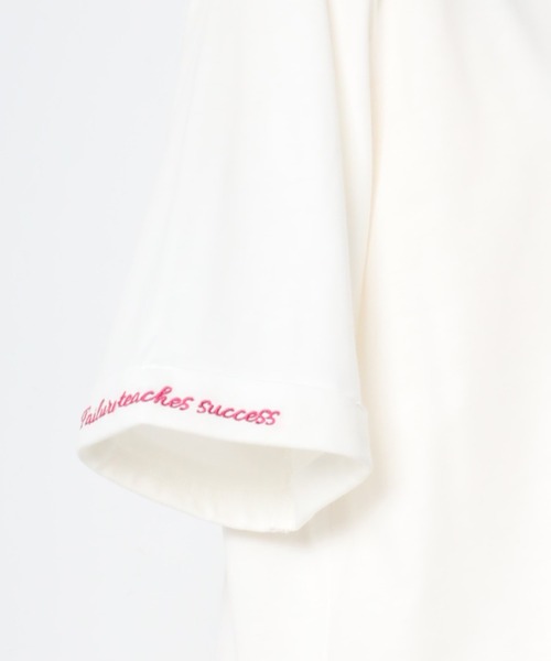 Bonjour Sagan(ボンジュールサガン)の「ロールアップスリーブレタリングロゴ刺繍Tシャツ(Tシャツ/カットソー・レディース・ブラック×ホワイト/ホワイト×ブラック/ホワイト×グリーン/ホワイト×ピンク・FREE)」の13枚目の写真