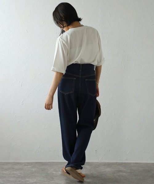 Bonjour Sagan(ボンジュールサガン)の「ロールアップスリーブレタリングロゴ刺繍Tシャツ(Tシャツ/カットソー・レディース・ブラック×ホワイト/ホワイト×ブラック/ホワイト×グリーン/ホワイト×ピンク・FREE)」の18枚目の写真