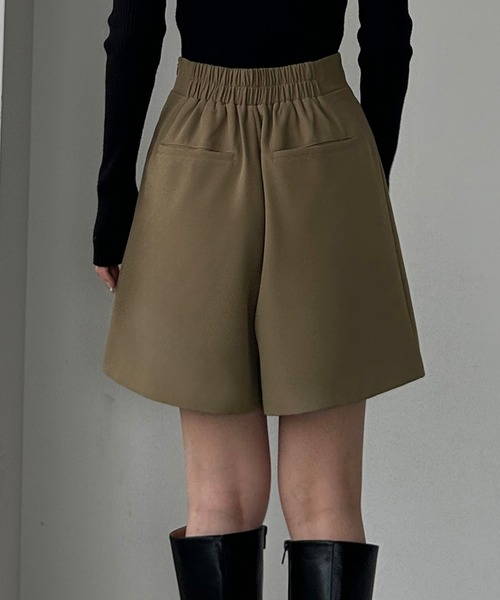 Louere(ルエレ)の「ハイウエストショートパンツ(その他パンツ・レディース・ブラック/アイボリー/ダークベージュ・SMALL/MEDIUM/LARGE/X-LARGE)」の19枚目の写真