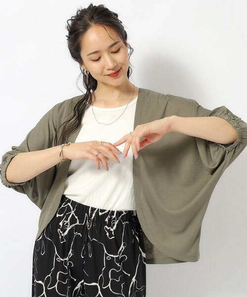 SHOO・LA・RUE（シューラルー）の「◆【UV】女性らしさをプラスする ボレロカーディガン（カーディガン/ボレロ・レディース・イエロー/ベビーピンク/ブラック/ブルー/ライトグレー/オリーブ・00）」の3枚目の写真