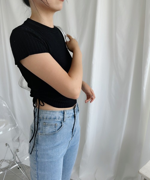 aimoha(アイモハ)の「リブ編みサイドリボンギャザーTシャツ (SS)(Tシャツ/カットソー・レディース・その他/その他1/ホワイト/ブラック・FREE)」の2枚目の写真